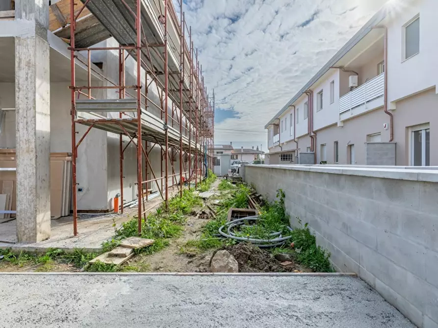 Immagine 7 di Casa bifamiliare in vendita  a Cascina