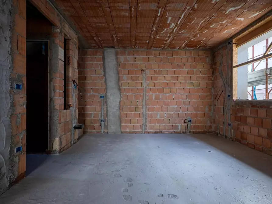 Immagine 18 di Casa bifamiliare in vendita  a Cascina