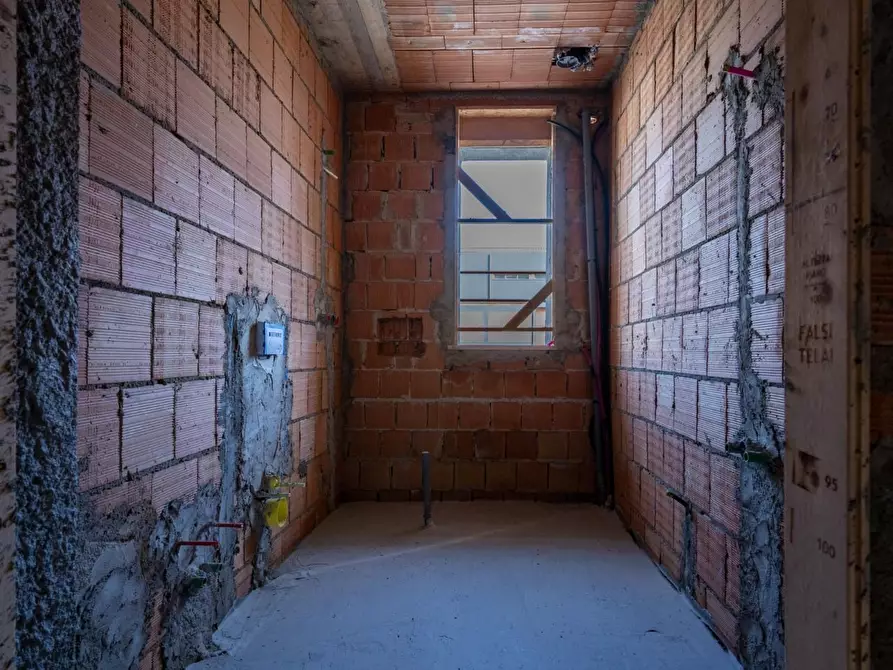 Immagine 28 di Casa bifamiliare in vendita  a Cascina