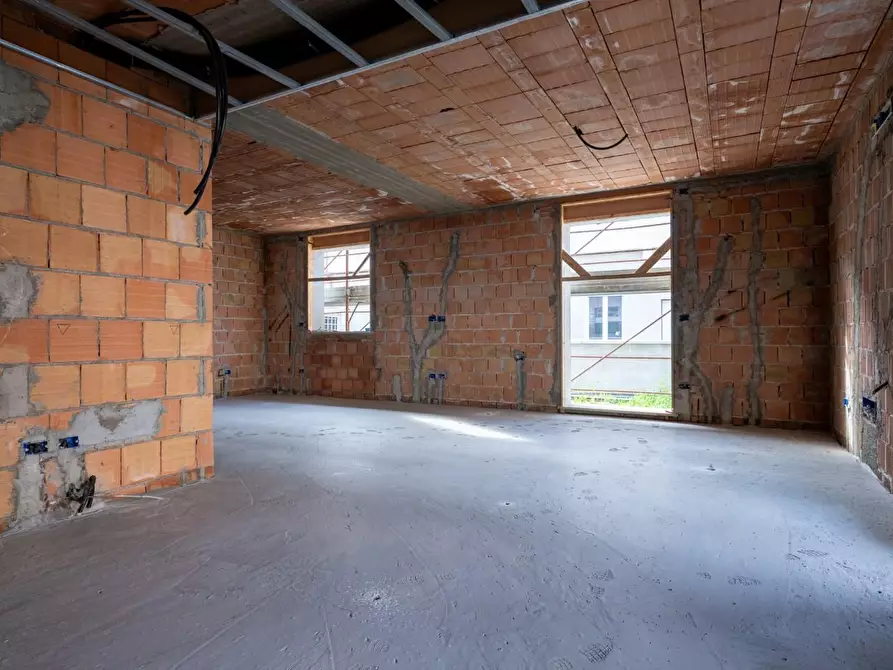 Immagine 15 di Casa bifamiliare in vendita  a Cascina