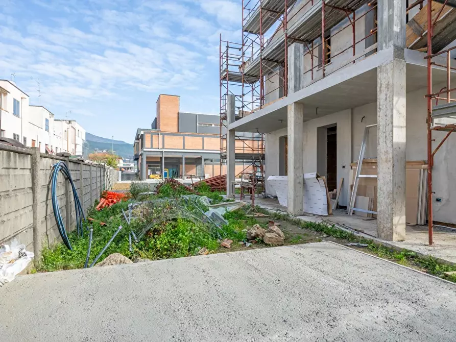 Immagine 6 di Casa bifamiliare in vendita  a Cascina