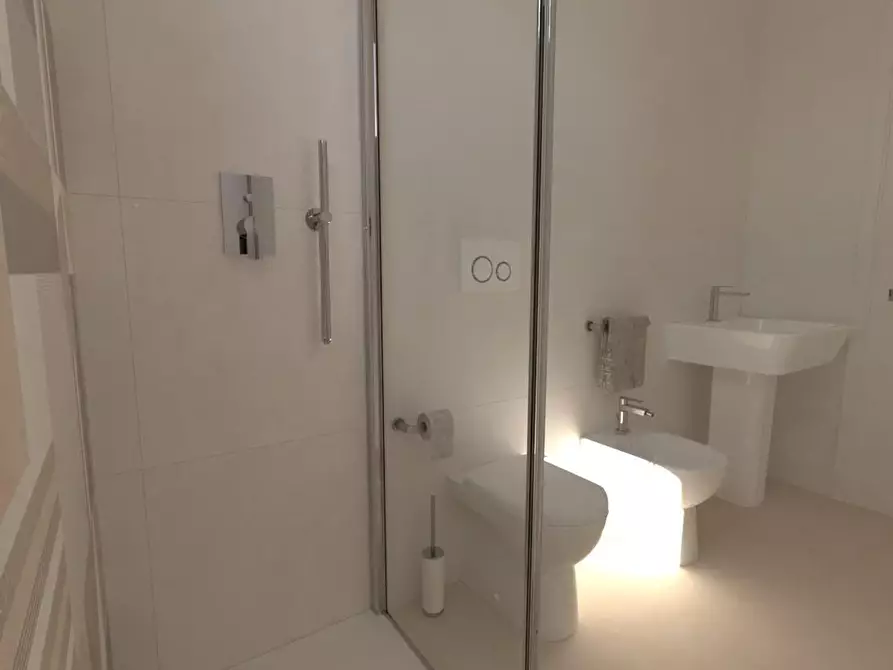 Immagine 20 di Villetta a schiera in vendita  a Cascina