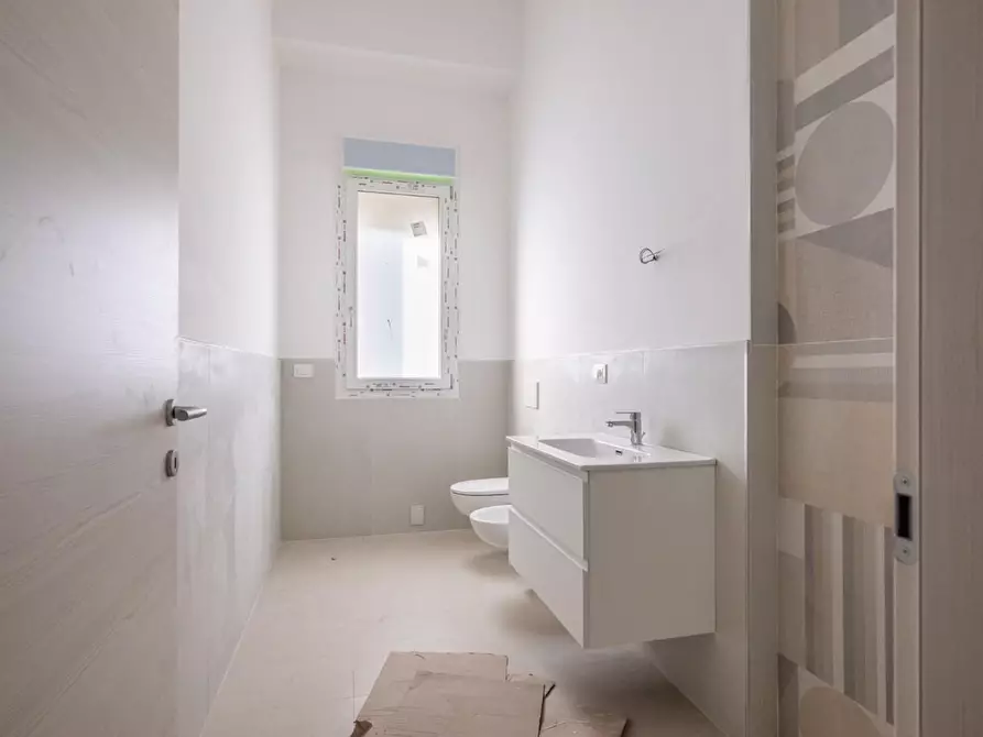 Immagine 25 di Villetta a schiera in vendita  a Cascina