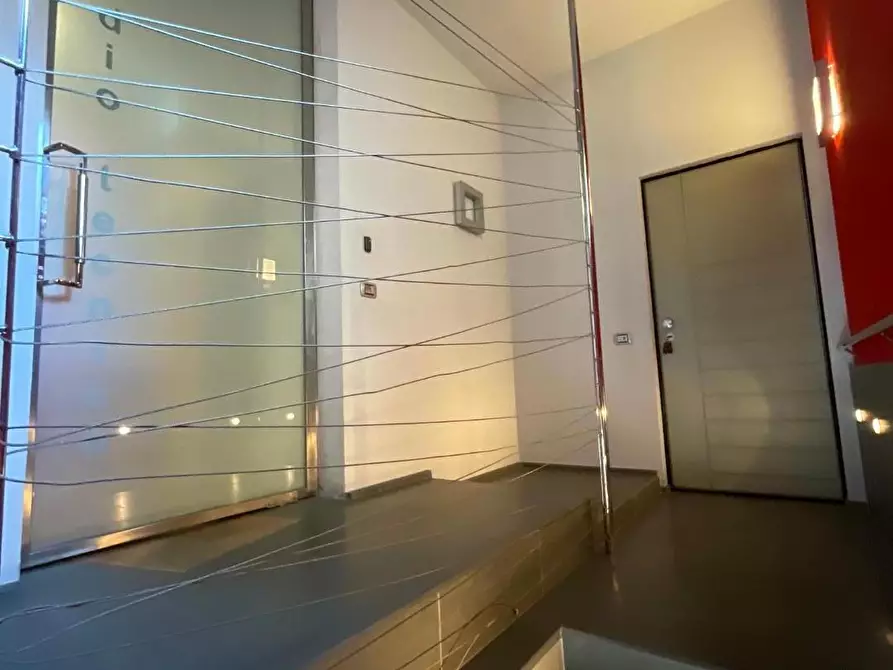 Immagine 18 di Ufficio in vendita  a Pontedera