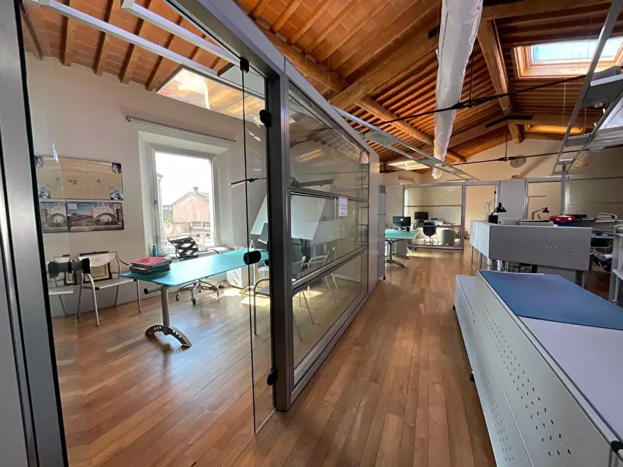 Immagine 1 di Ufficio in vendita  a Pontedera