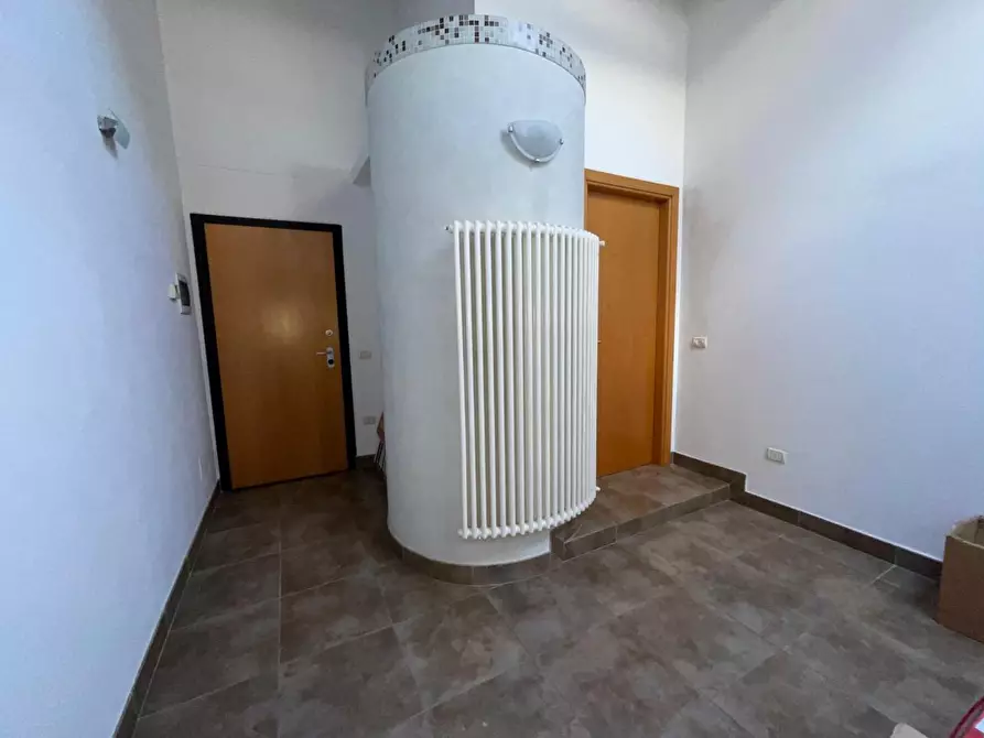 Immagine 14 di Ufficio in vendita  a Pontedera