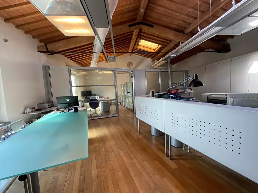 Immagine 4 di Ufficio in vendita  a Pontedera