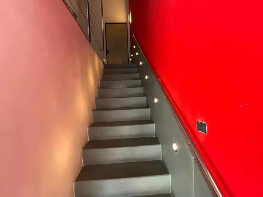 Immagine 16 di Ufficio in vendita  a Pontedera