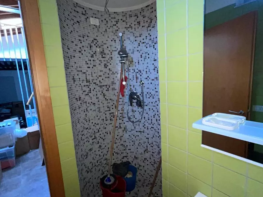 Immagine 16 di Ufficio in vendita  a Pontedera