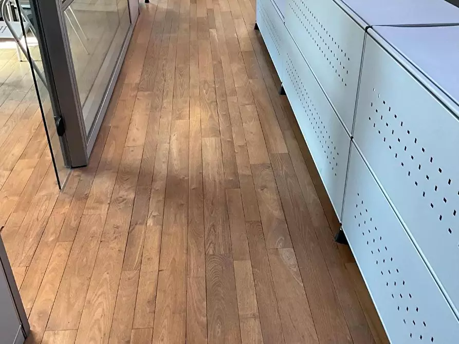 Immagine 7 di Ufficio in vendita  a Pontedera