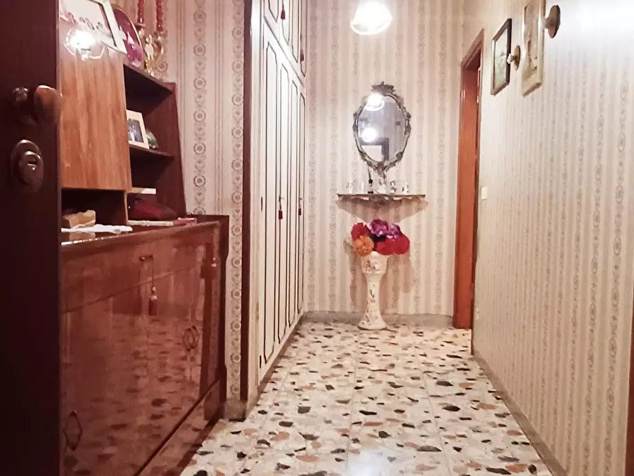 Immagine 5 di Appartamento in vendita  a Massa