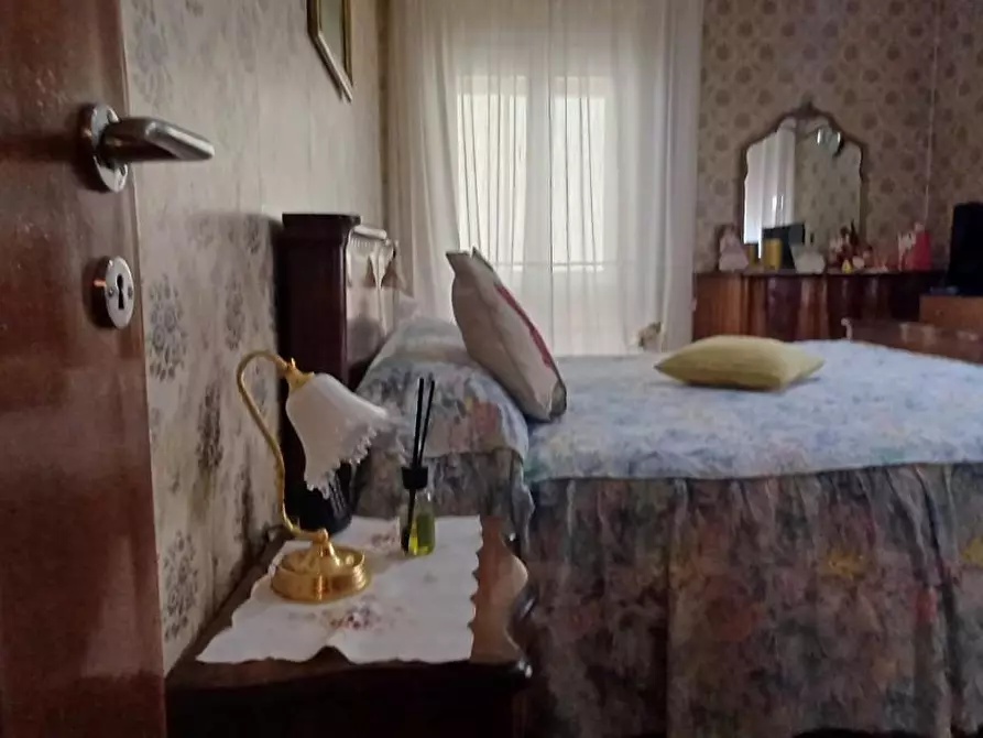 Immagine 8 di Appartamento in vendita  a Massa