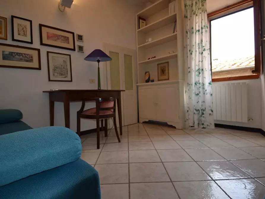 Immagine 17 di Appartamento in vendita  a Campiglia Marittima