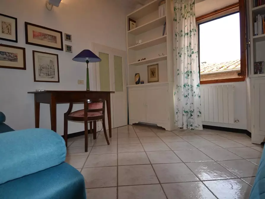 Immagine 18 di Appartamento in vendita  a Campiglia Marittima