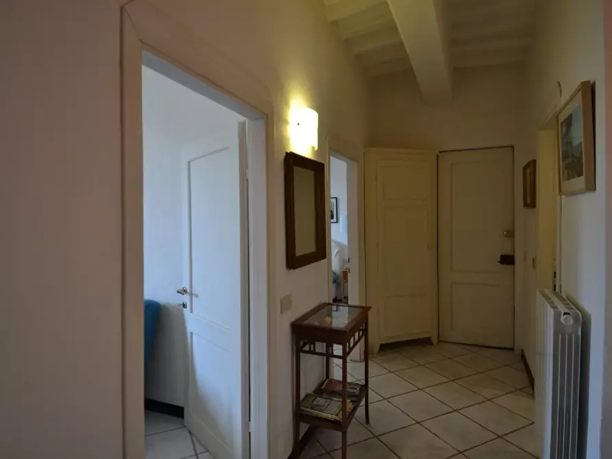 Immagine 15 di Appartamento in vendita  a Campiglia Marittima