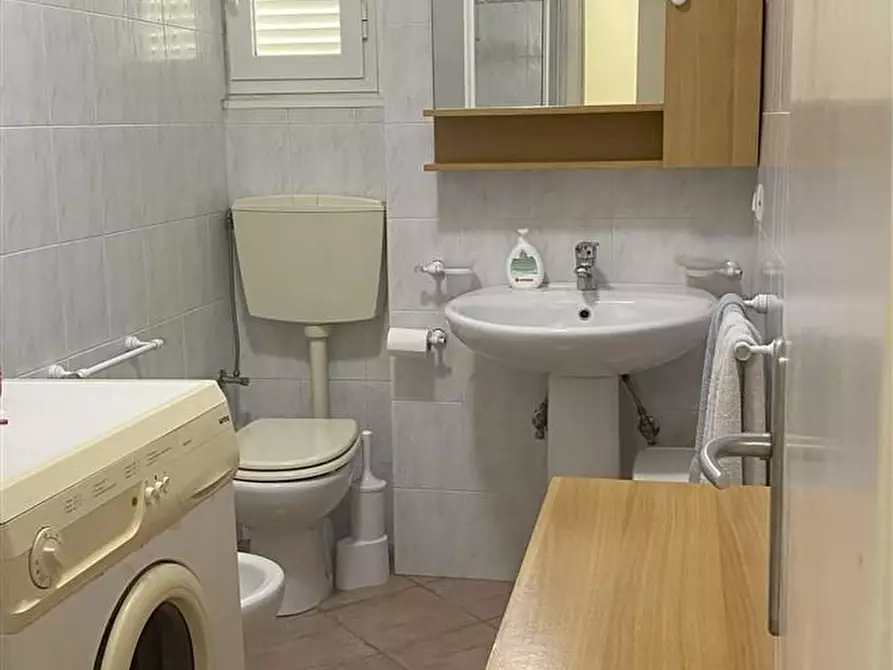 Immagine 9 di Appartamento in vendita  a Massa