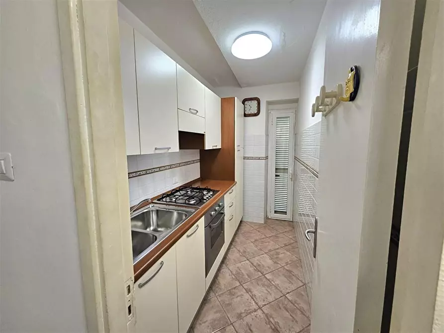 Immagine 6 di Appartamento in vendita  a Massa