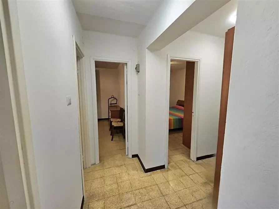 Immagine 8 di Appartamento in vendita  a Massa