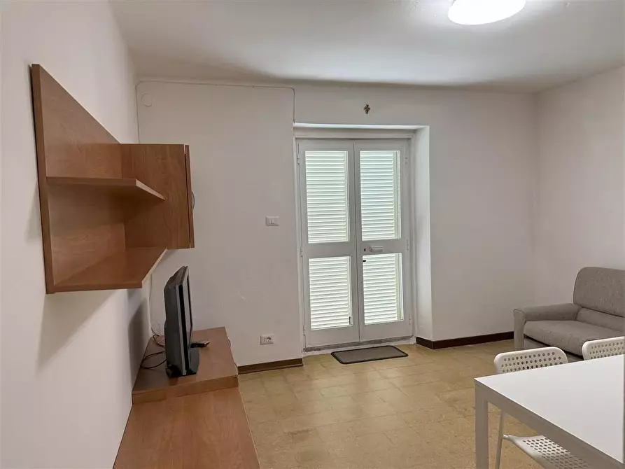 Immagine 4 di Appartamento in vendita  a Massa