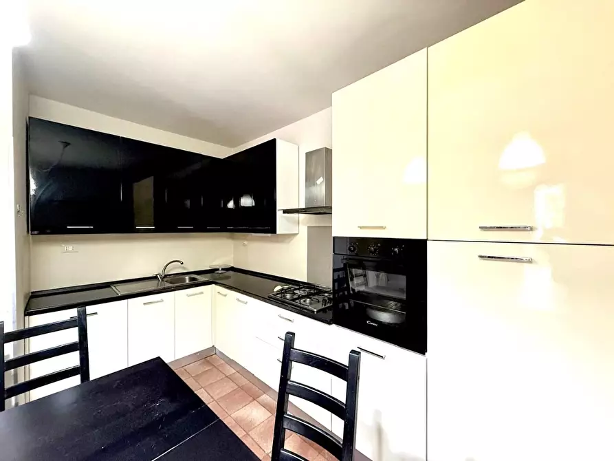 Immagine 9 di Appartamento in vendita  a Camaiore