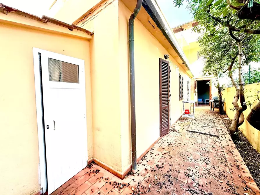 Immagine 17 di Appartamento in vendita  a Camaiore