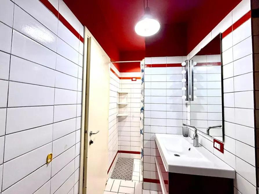 Immagine 13 di Appartamento in vendita  a Camaiore