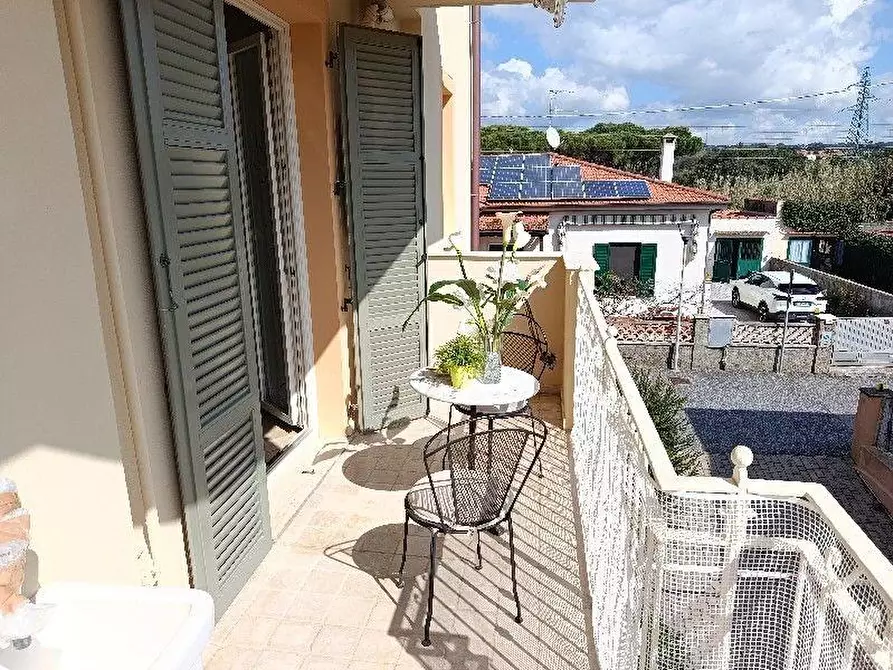 Immagine 6 di Appartamento in vendita  a Rosignano Marittimo