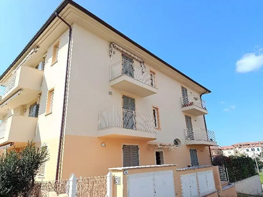 Immagine 2 di Appartamento in vendita  a Rosignano Marittimo