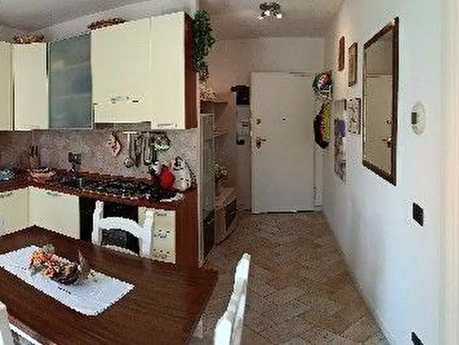 Immagine 11 di Appartamento in vendita  a Rosignano Marittimo