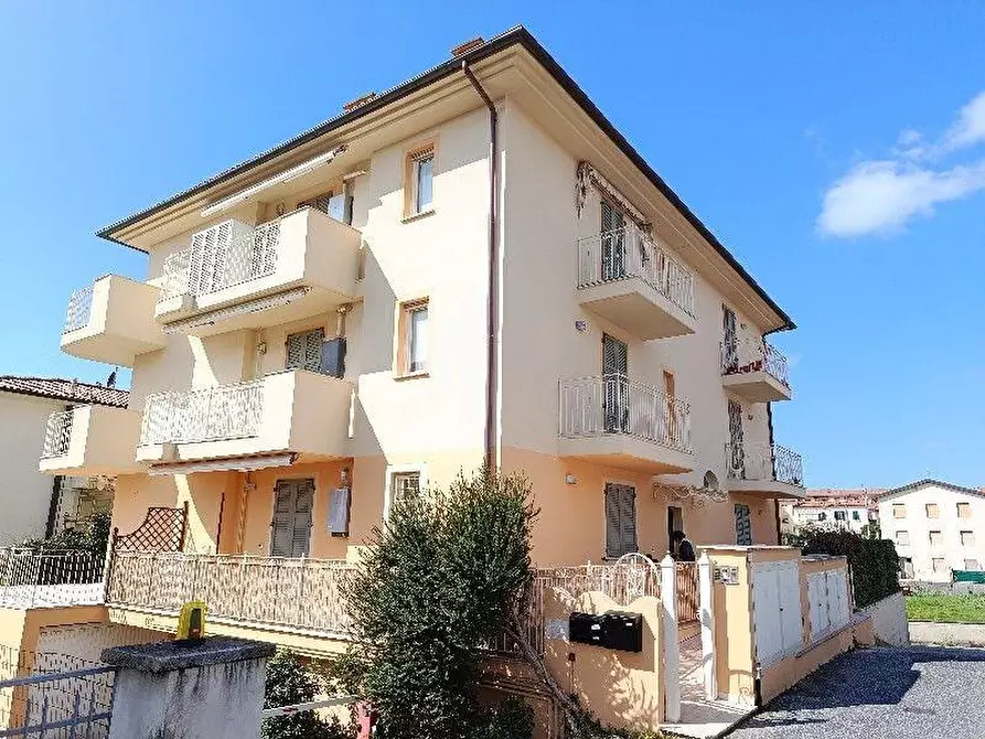 Immagine 1 di Appartamento in vendita  a Rosignano Marittimo