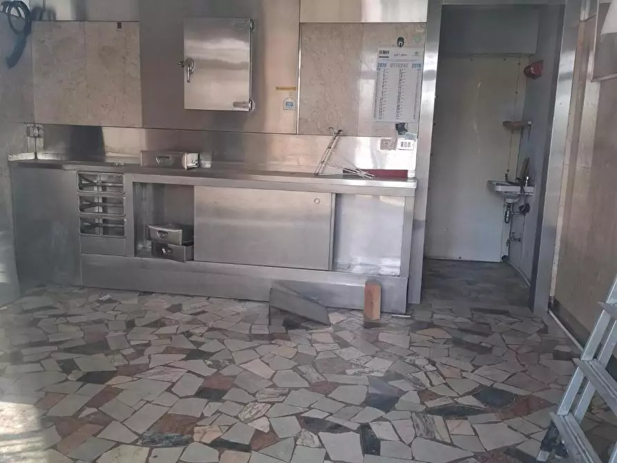 Immagine 3 di Appartamento in vendita  a Camaiore