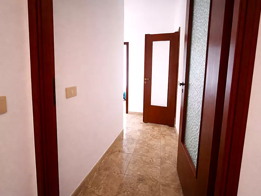 Immagine 4 di Appartamento in vendita  a Massa