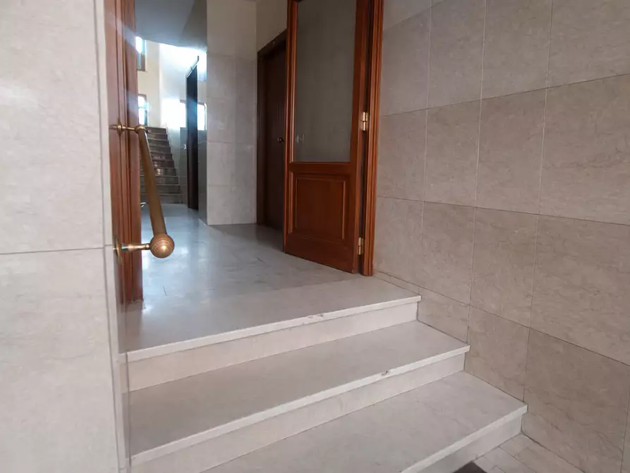 Immagine 3 di Appartamento in vendita  a Massa