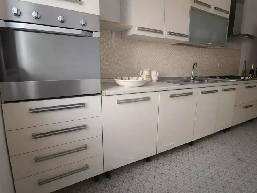 Immagine 5 di Appartamento in vendita  a Massa