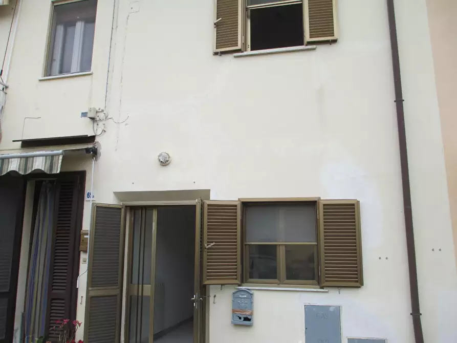 Immagine 1 di Terratetto in vendita  a Cascina