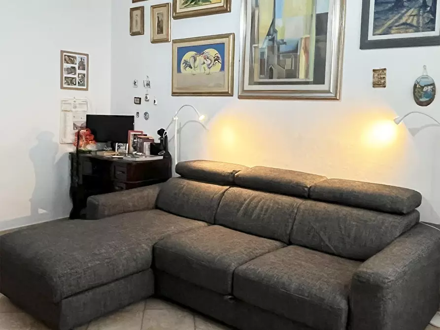 Immagine 5 di Appartamento in vendita  a Livorno