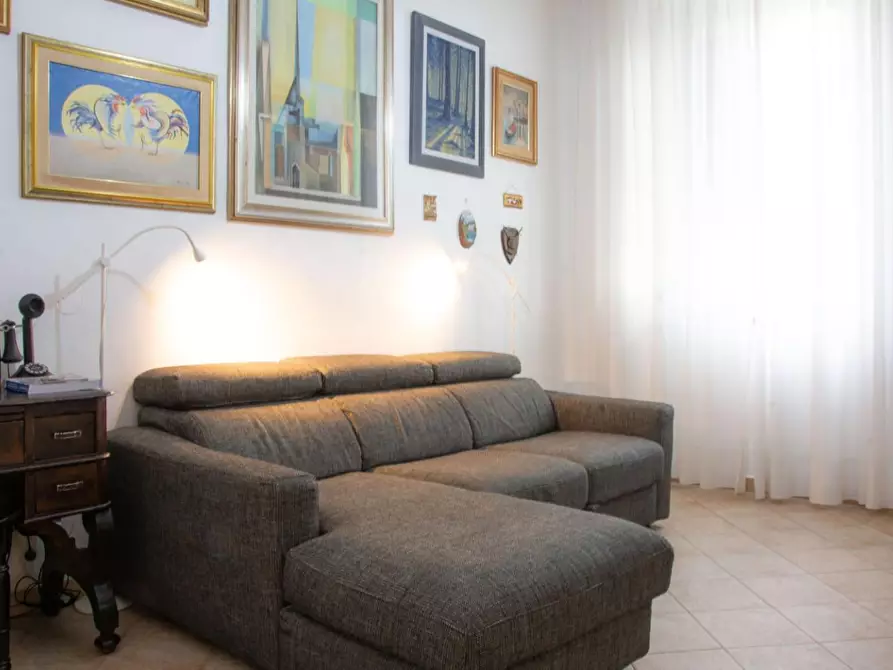 Immagine 8 di Appartamento in vendita  a Livorno