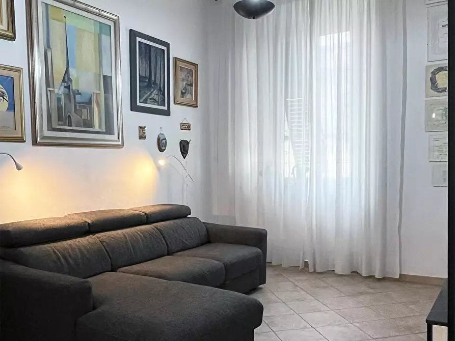 Immagine 4 di Appartamento in vendita  a Livorno