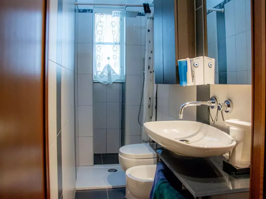 Immagine 26 di Appartamento in vendita  a Livorno