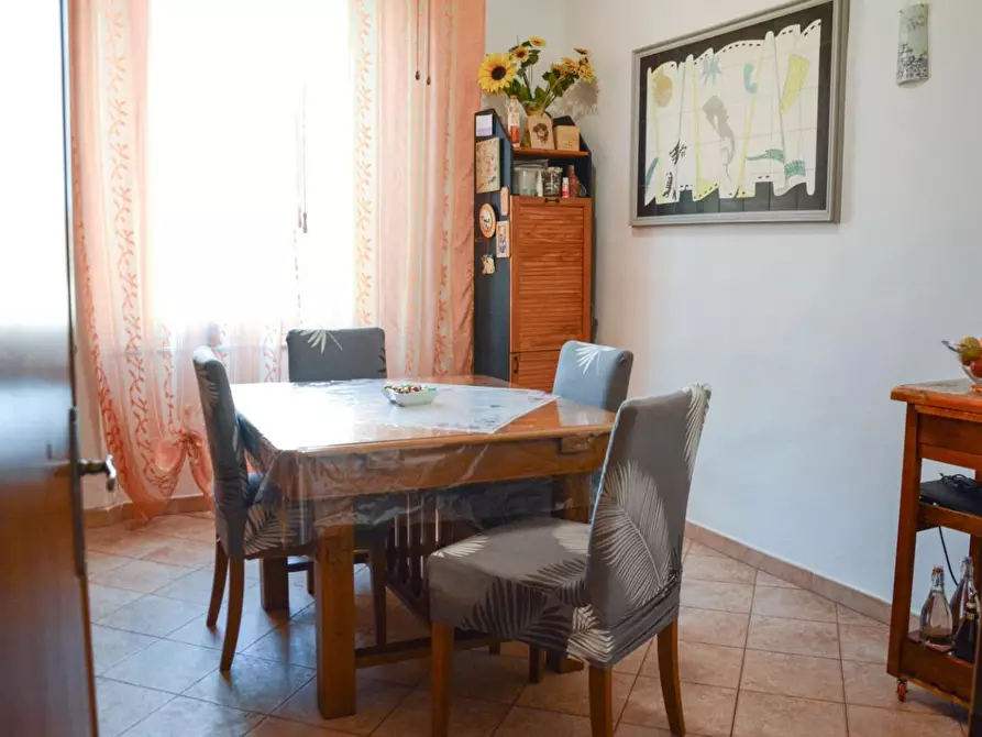 Immagine 3 di Appartamento in vendita  a Livorno