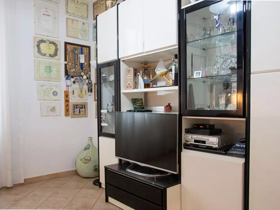 Immagine 10 di Appartamento in vendita  a Livorno