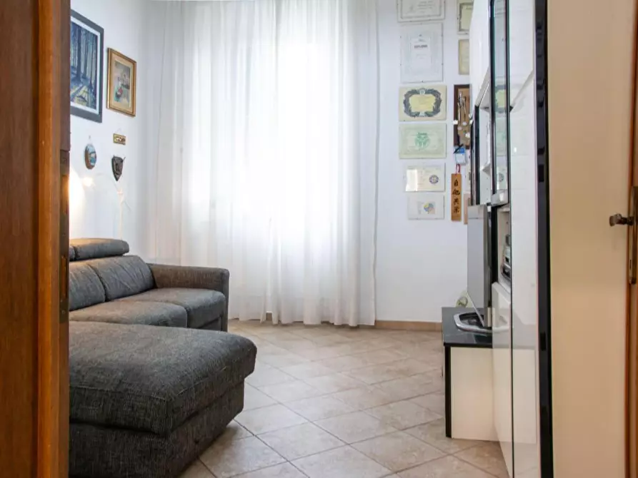 Immagine 9 di Appartamento in vendita  a Livorno