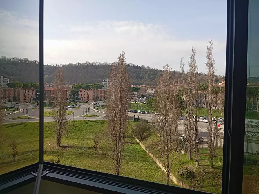 Immagine 8 di Ufficio in vendita  a Poggibonsi