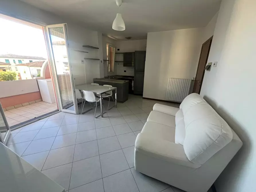 Immagine 11 di Appartamento in affitto  a Empoli