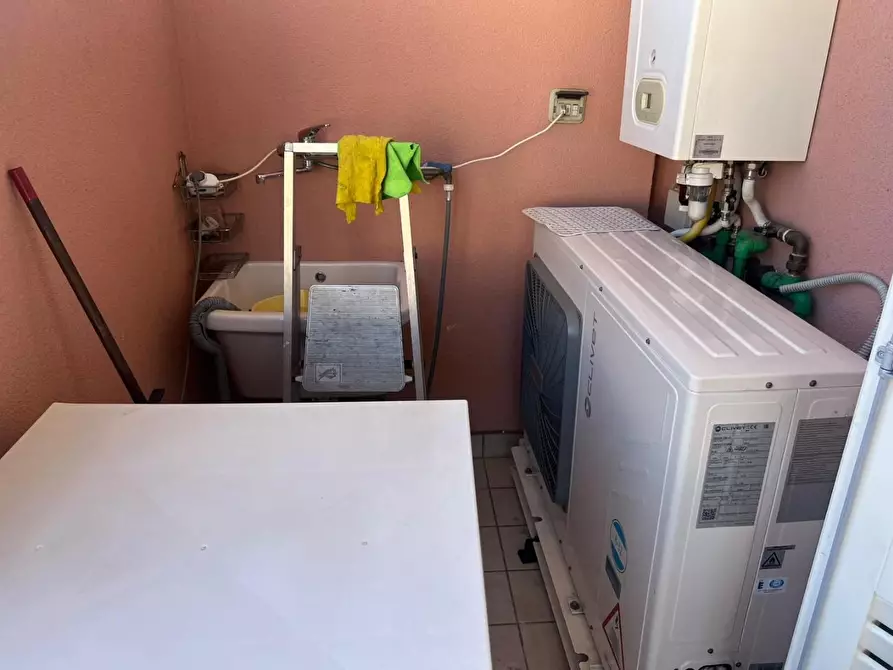 Immagine 14 di Appartamento in affitto  a Empoli