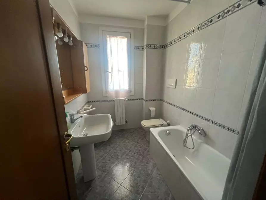 Immagine 9 di Appartamento in affitto  a Empoli