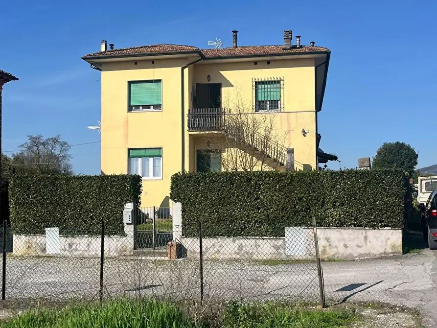 Immagine 4 di Casa bifamiliare in vendita  a Capannori