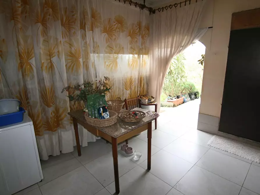 Immagine 3 di Casa semindipendente in vendita  a Massa