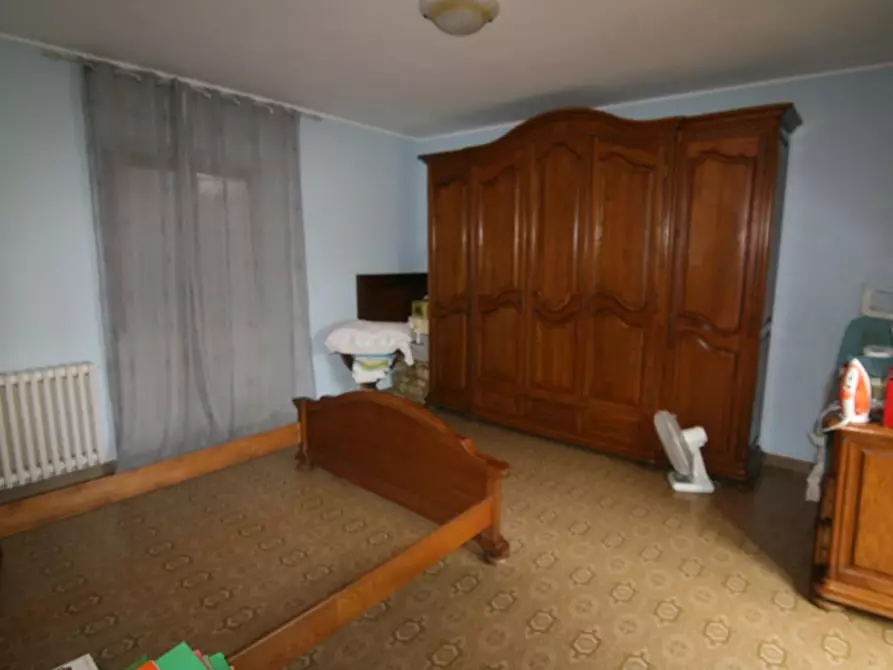 Immagine 10 di Casa semindipendente in vendita  a Massa