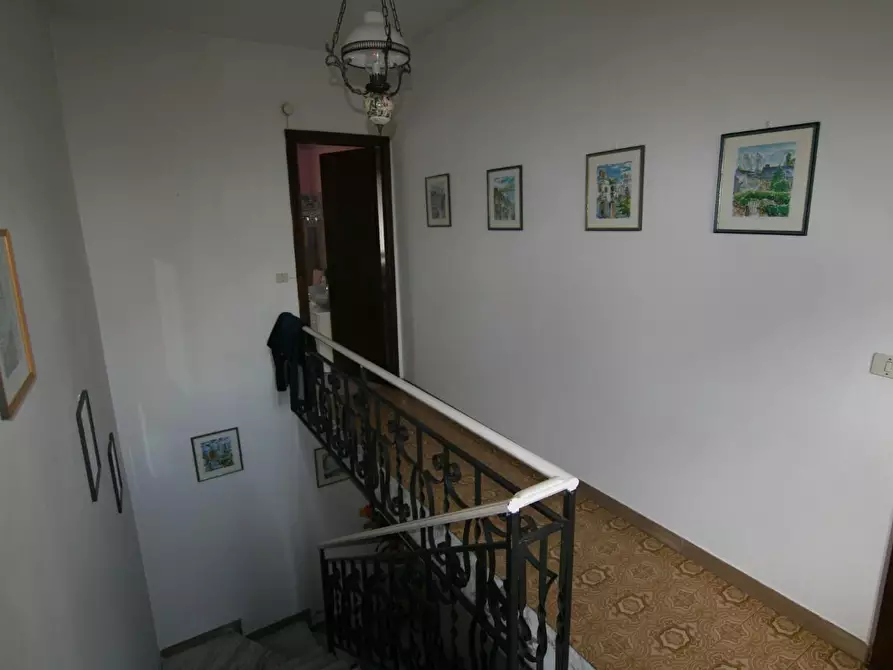 Immagine 12 di Casa semindipendente in vendita  a Massa